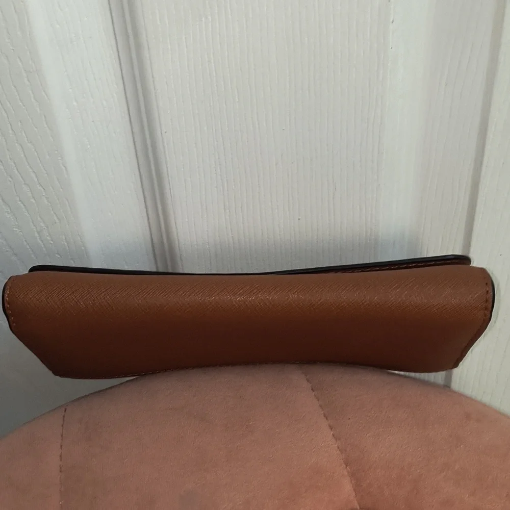 Michael Kors Jet Set Large Wallet - Picture 5 of 13